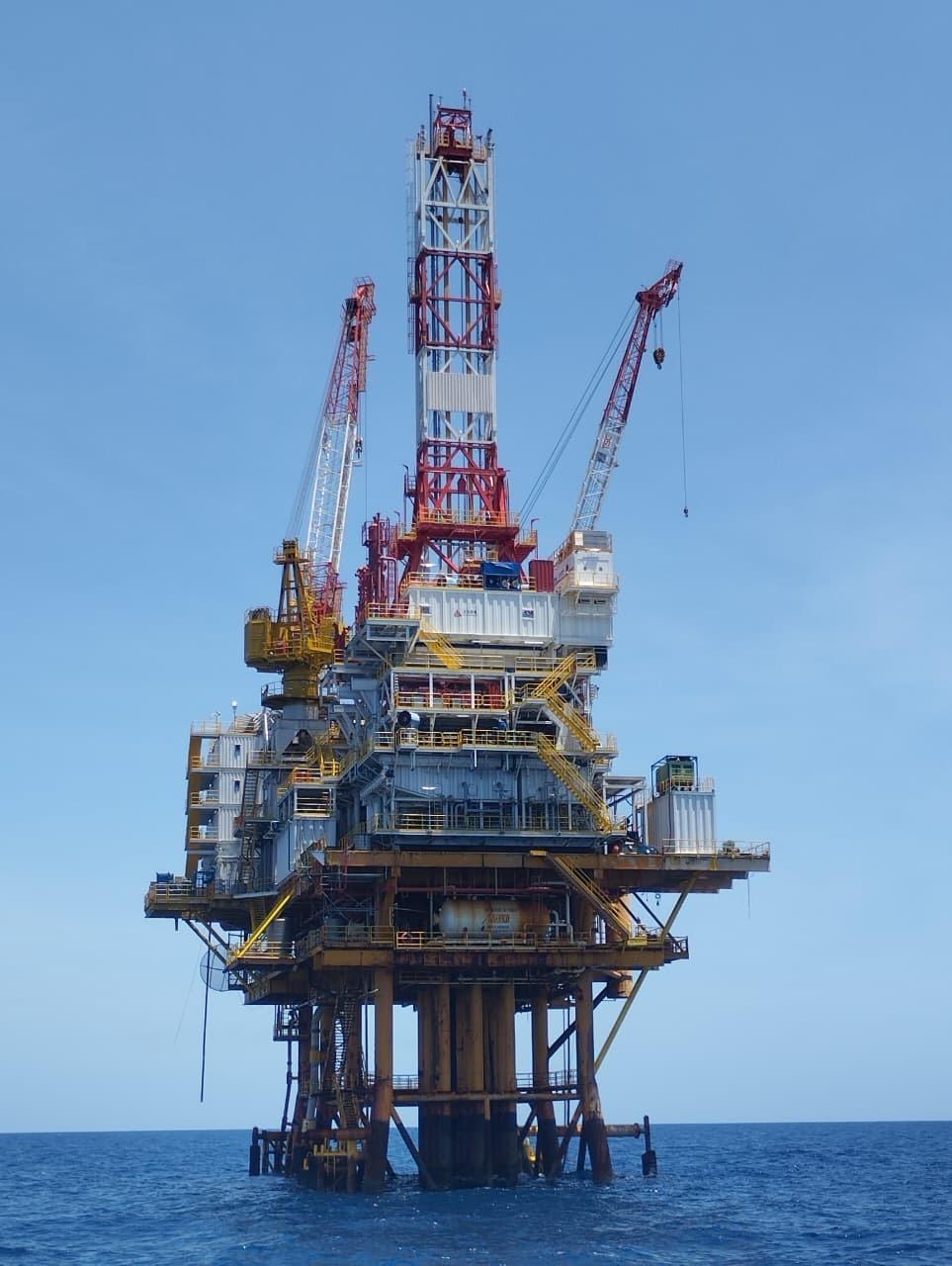Instalación de equipo de perforación — proyecto Hoosl Offshore / SCJ Constructora